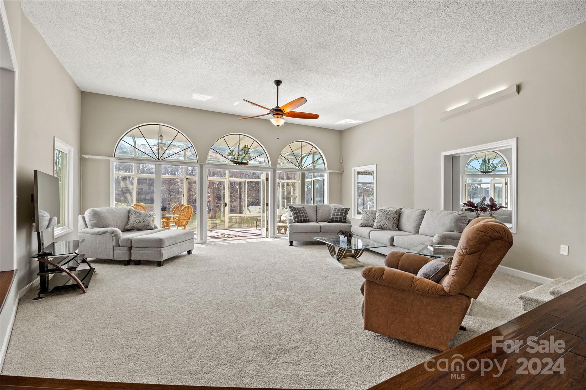 Tega Cay - Residential