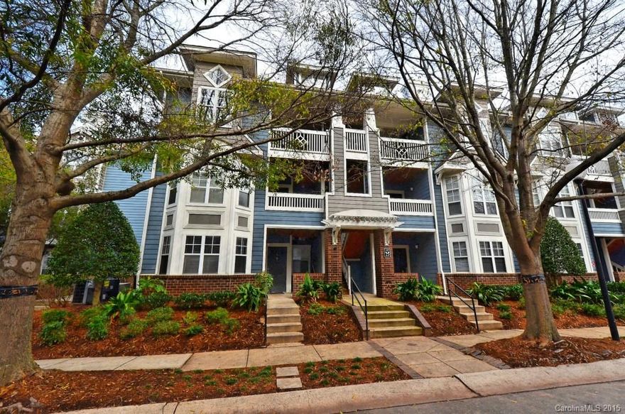 Gorgeous Dilworth condo nestled perfectly in the heart of South End Charlotte.  Olmsted Park is a hard to find community with surprising values.  Enjoy a premium 3rd floor condo overlooking the community pool and club house.  Special features on this one include new scraped finish laminate Hwoods in the main living area, new carpet  throughout the remainder of the home, & freshly painted.  Enjoy headache FREE living since the HVAC was just replaced in 2014 and the buildings roof changed 2012.