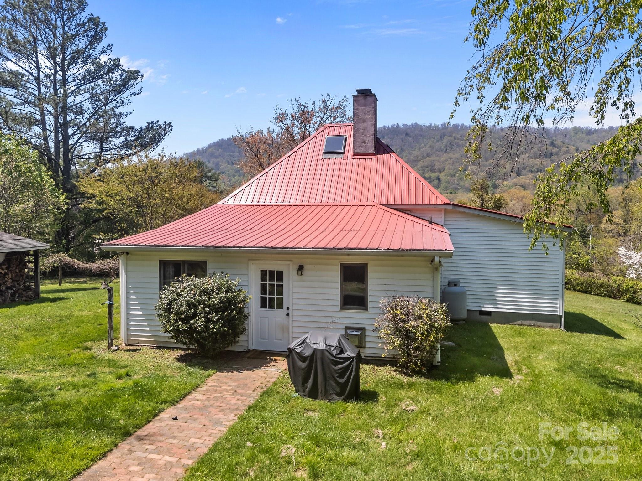 85 Maple Drive