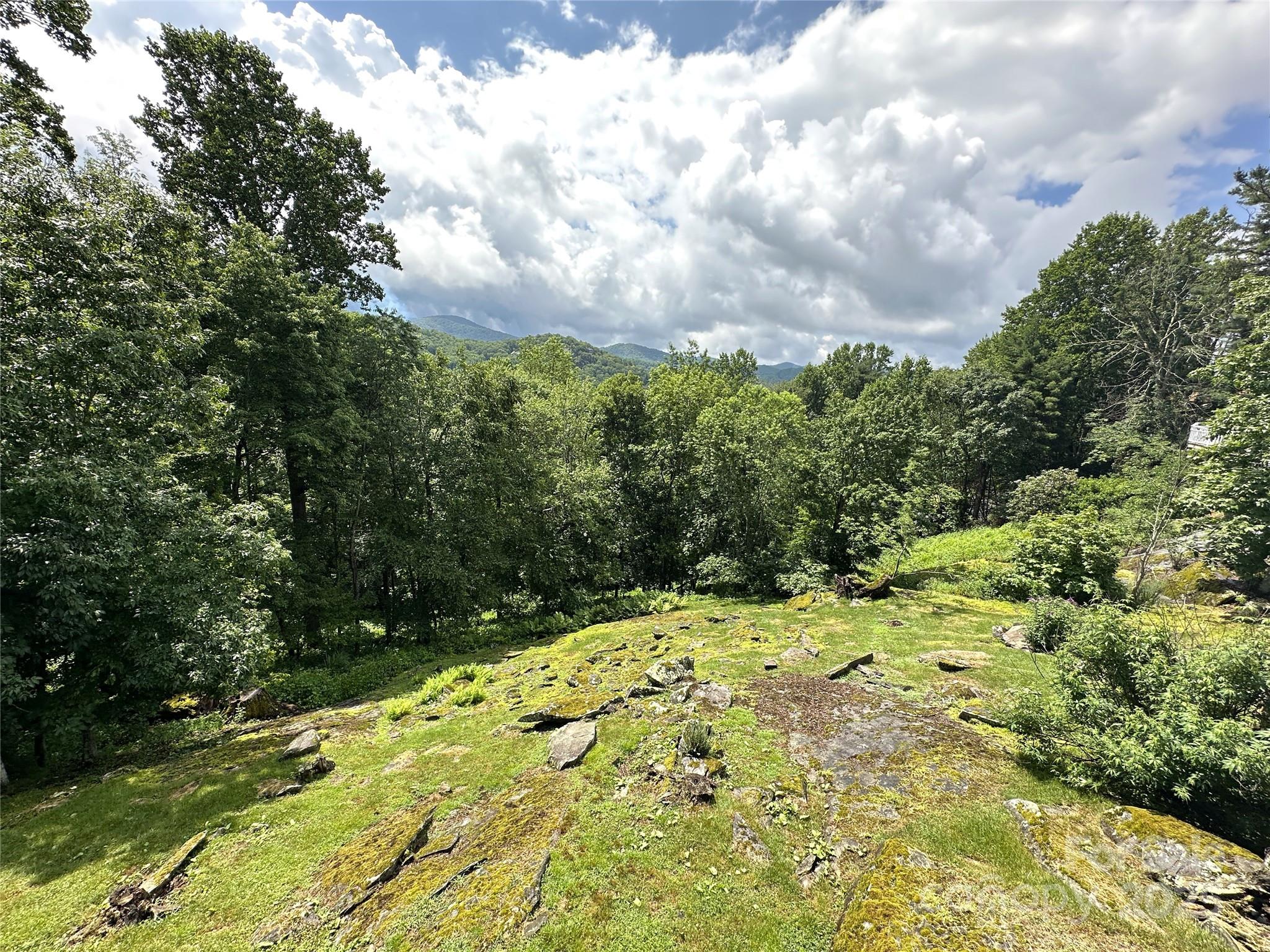 Boone, North Carolina 28607, United States, 3 Bedrooms Bedrooms, ,4 BathroomsBathrooms,Residential,Under Contract,191530