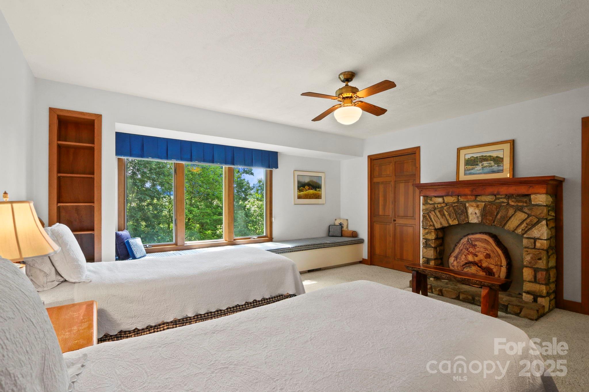 Boone, North Carolina 28607, United States, 3 Bedrooms Bedrooms, ,4 BathroomsBathrooms,Residential,Under Contract,191530