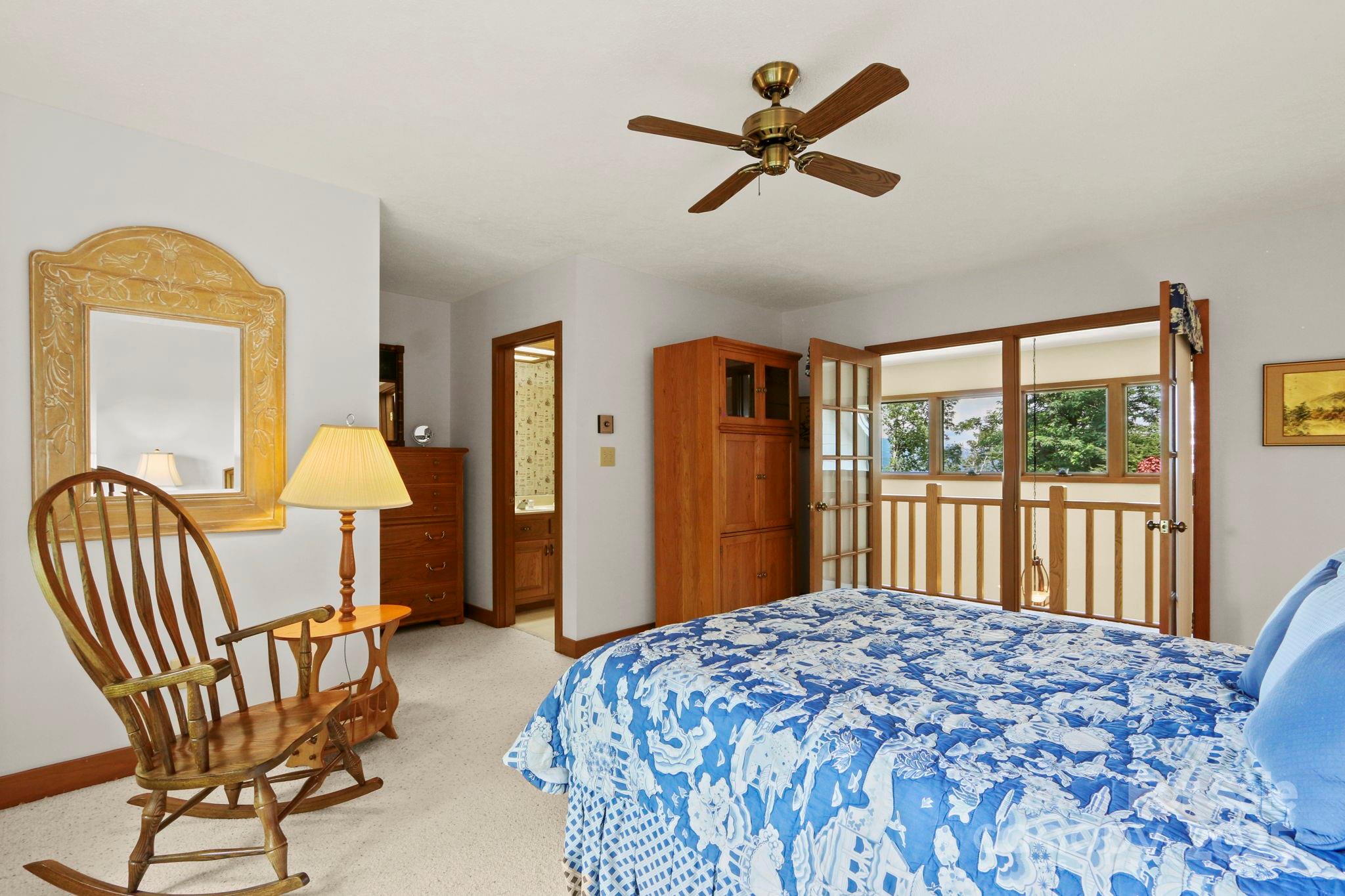 Boone, North Carolina 28607, United States, 3 Bedrooms Bedrooms, ,4 BathroomsBathrooms,Residential,Under Contract,191530