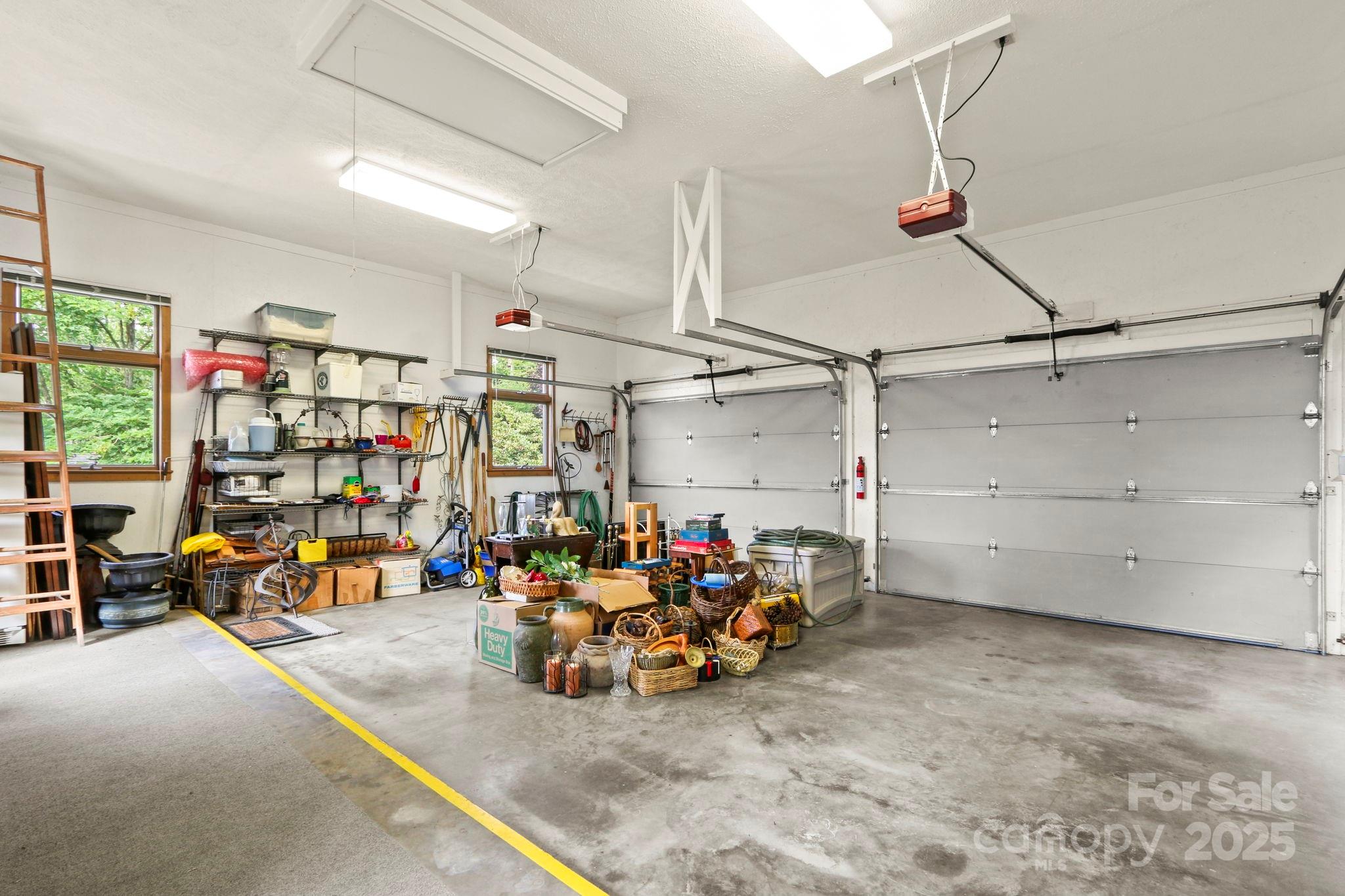 Boone, North Carolina 28607, United States, 3 Bedrooms Bedrooms, ,4 BathroomsBathrooms,Residential,Under Contract,191530