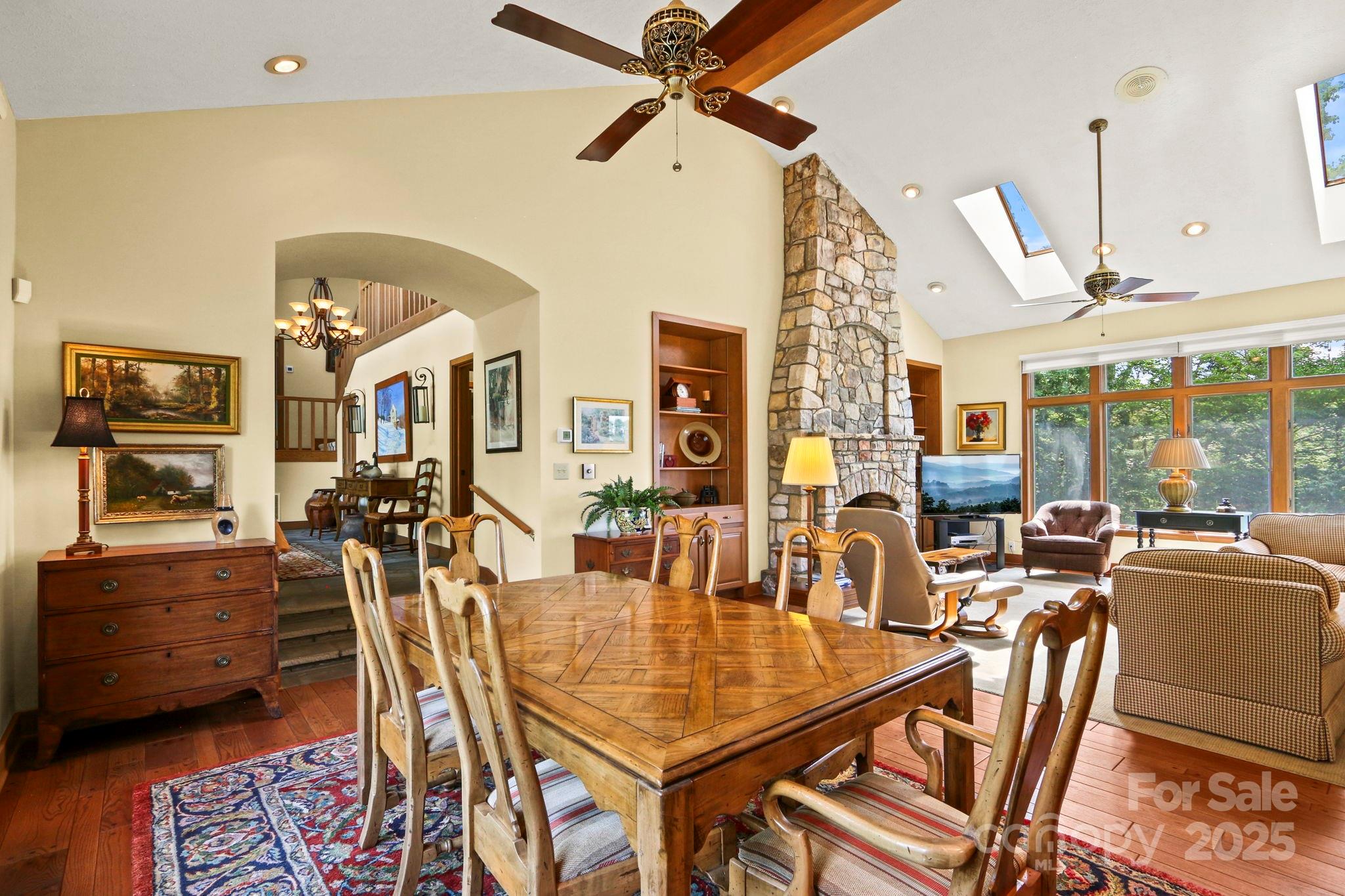 Boone, North Carolina 28607, United States, 3 Bedrooms Bedrooms, ,4 BathroomsBathrooms,Residential,Under Contract,191530