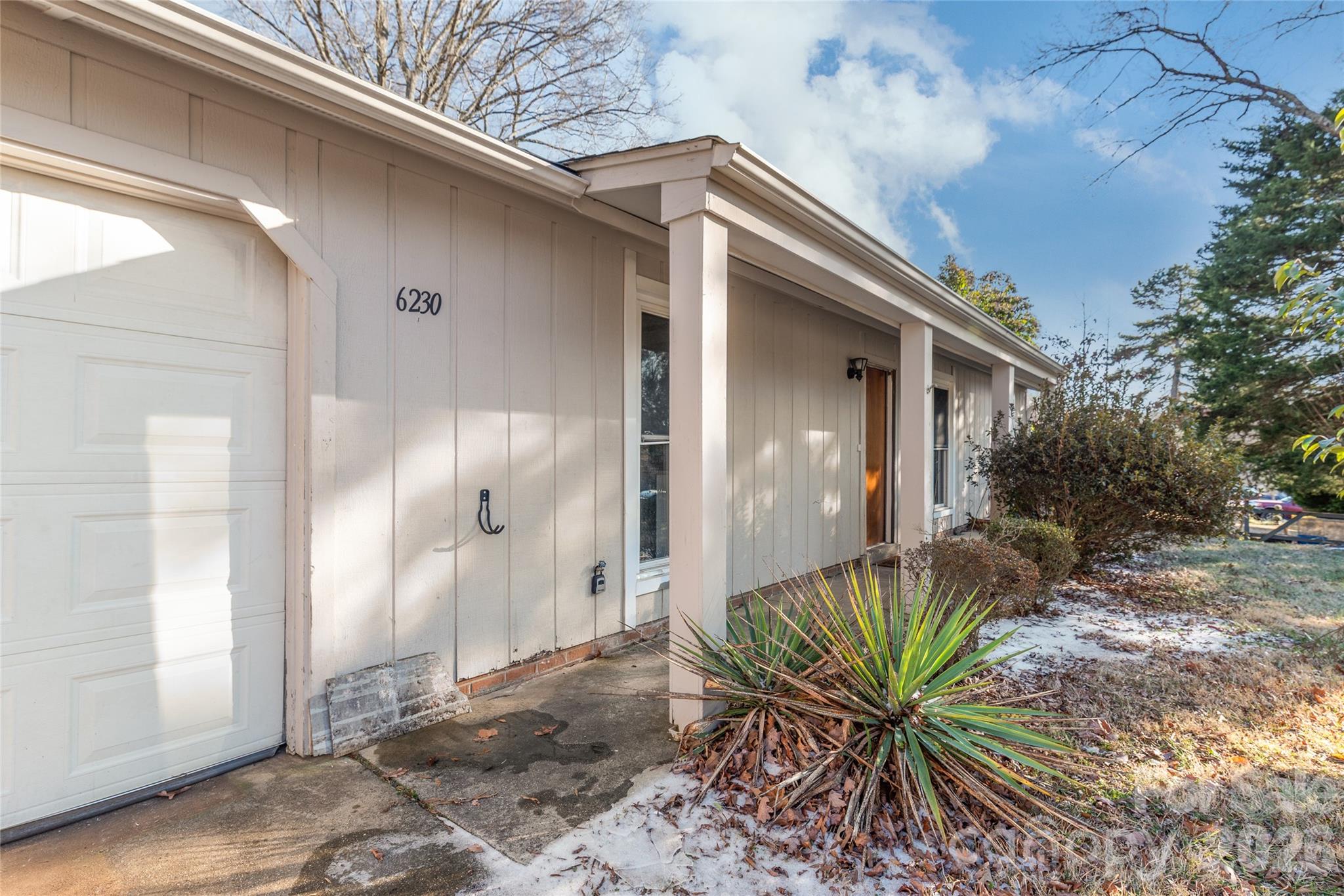 6230 Dwightware Boulevard