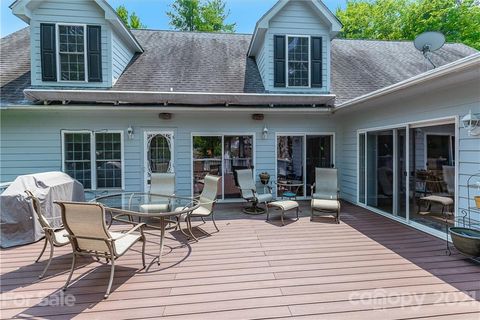 A home in Lake Toxaway