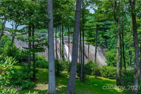 A home in Lake Toxaway