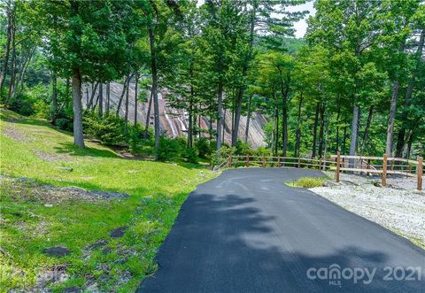 A home in Lake Toxaway