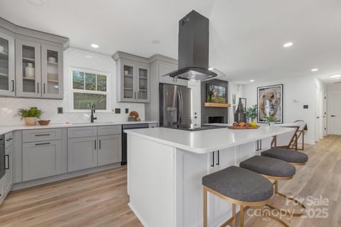 7215 Kilcullen Drive Charlotte NC 28270