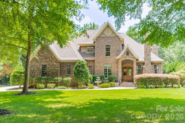 215 BLUE RIVER RD, CLOVER, SC 29710 - Image b58e367c74d4f02fb9af5149e2a1dc7b/3897804347