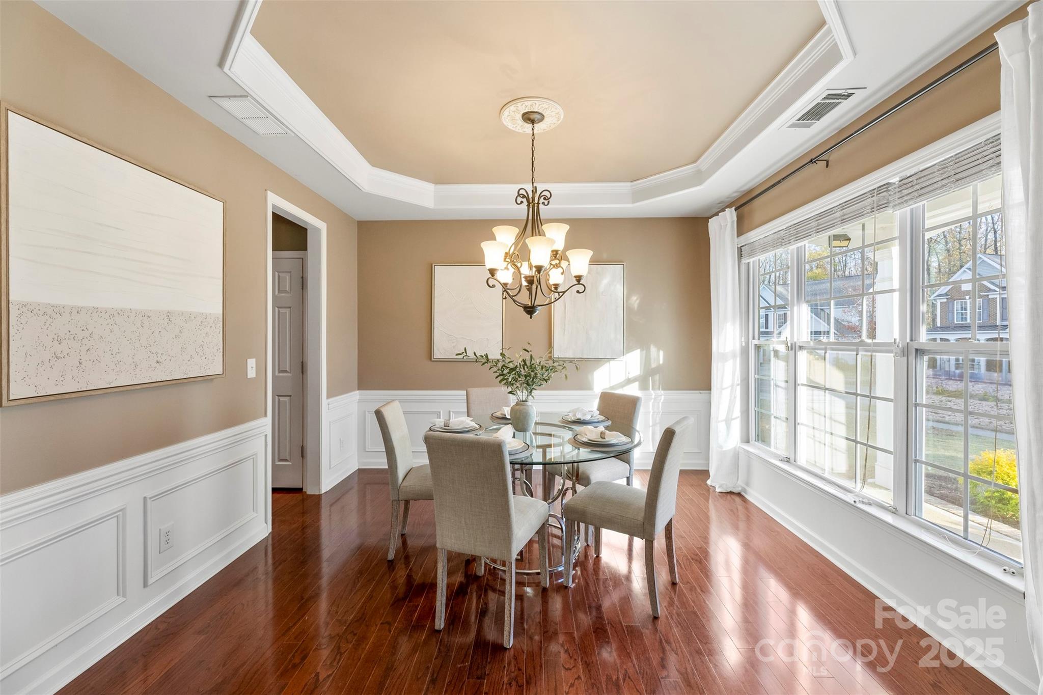 10885 River Oaks Drive NW