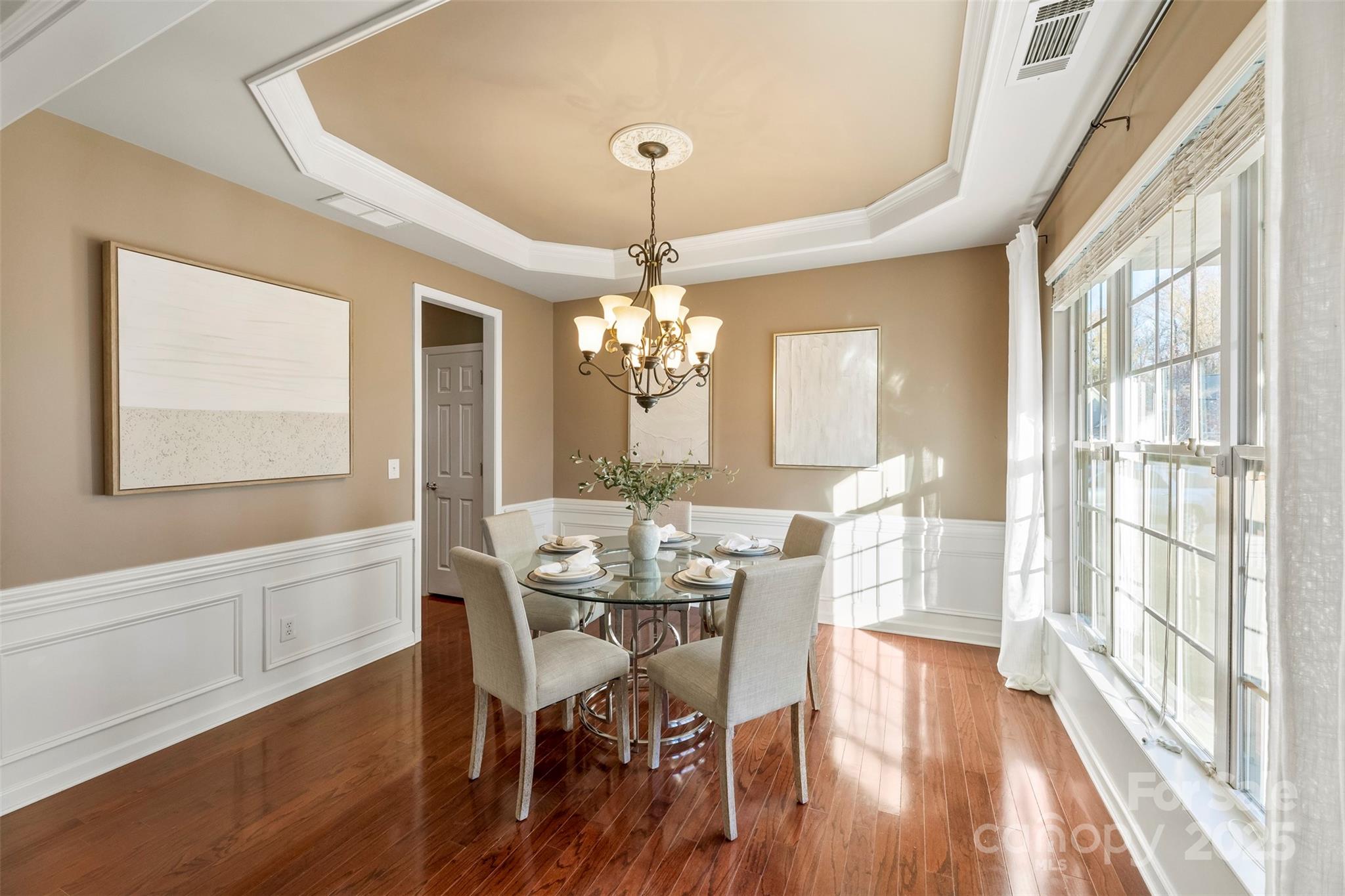 10885 River Oaks Drive NW