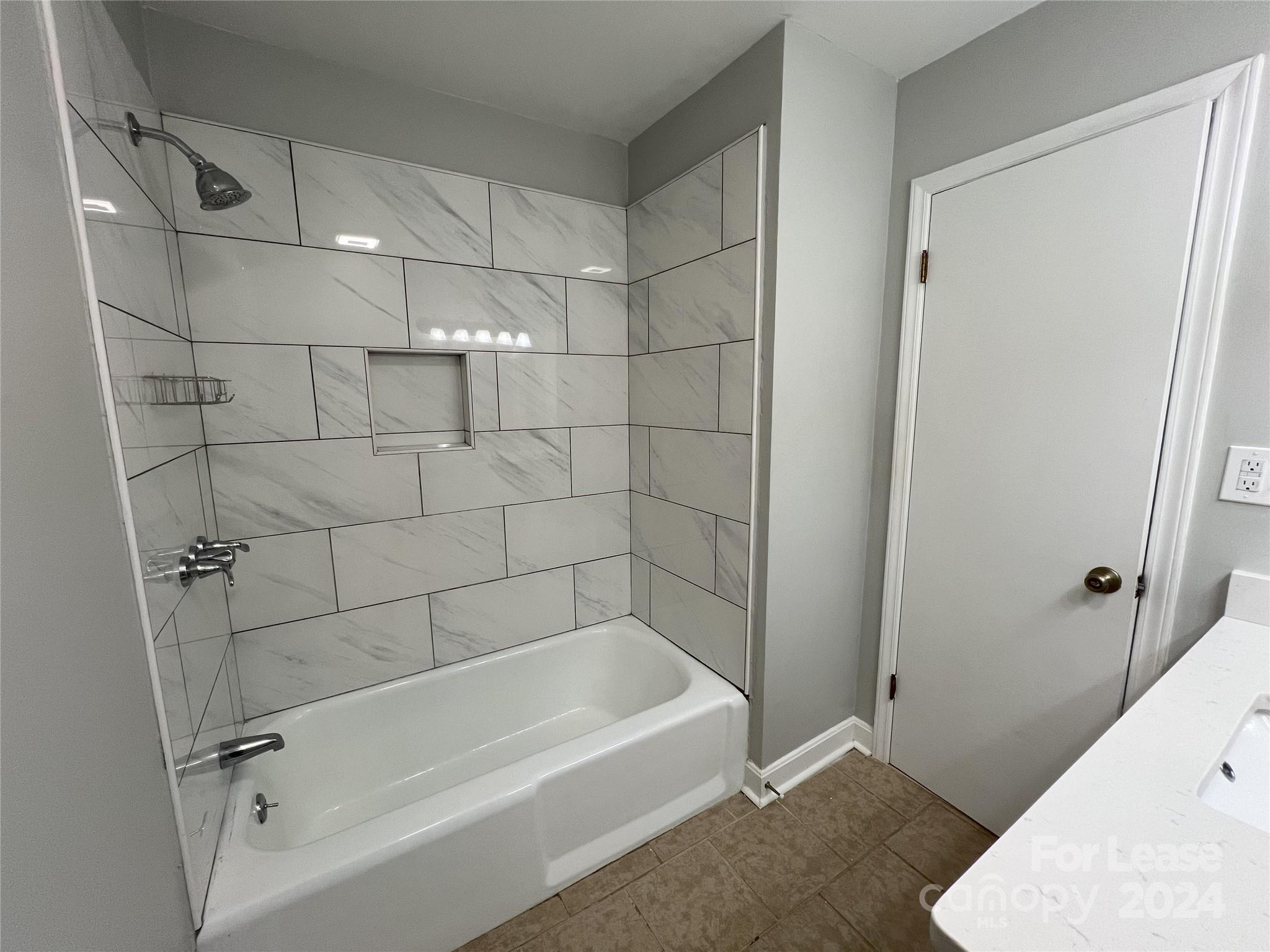 River Lure - Residential Lease