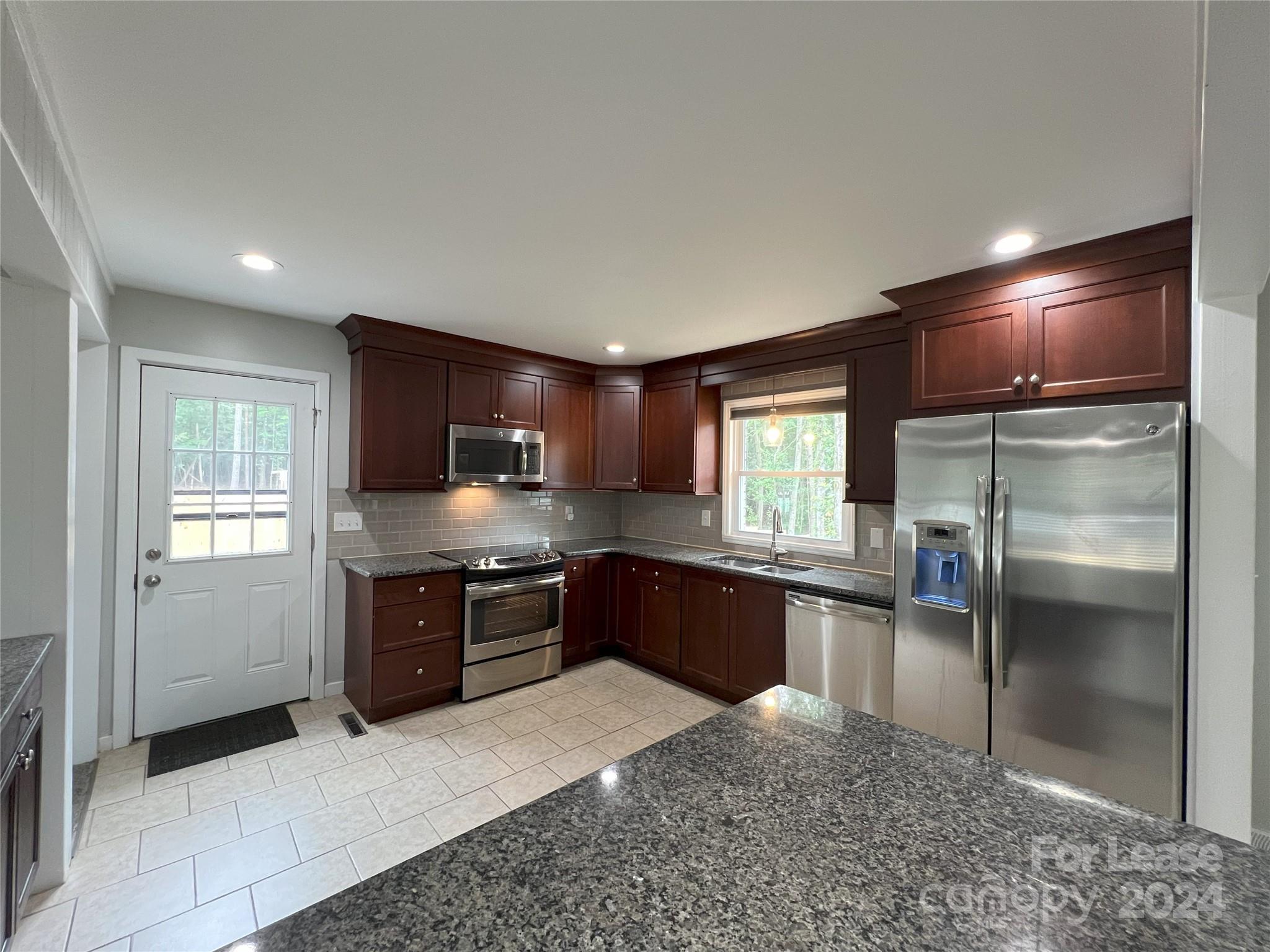 River Lure - Residential Lease