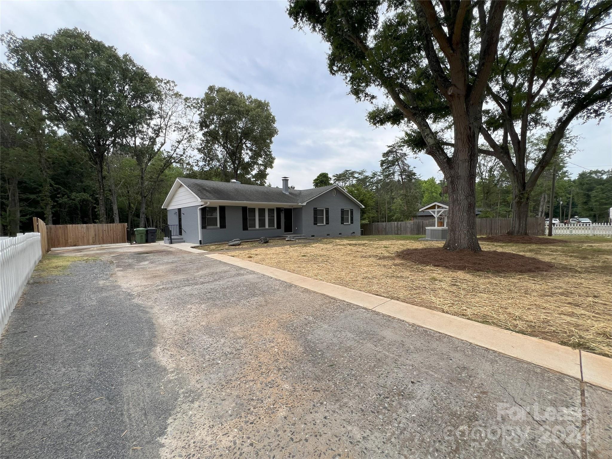 River Lure - Residential Lease