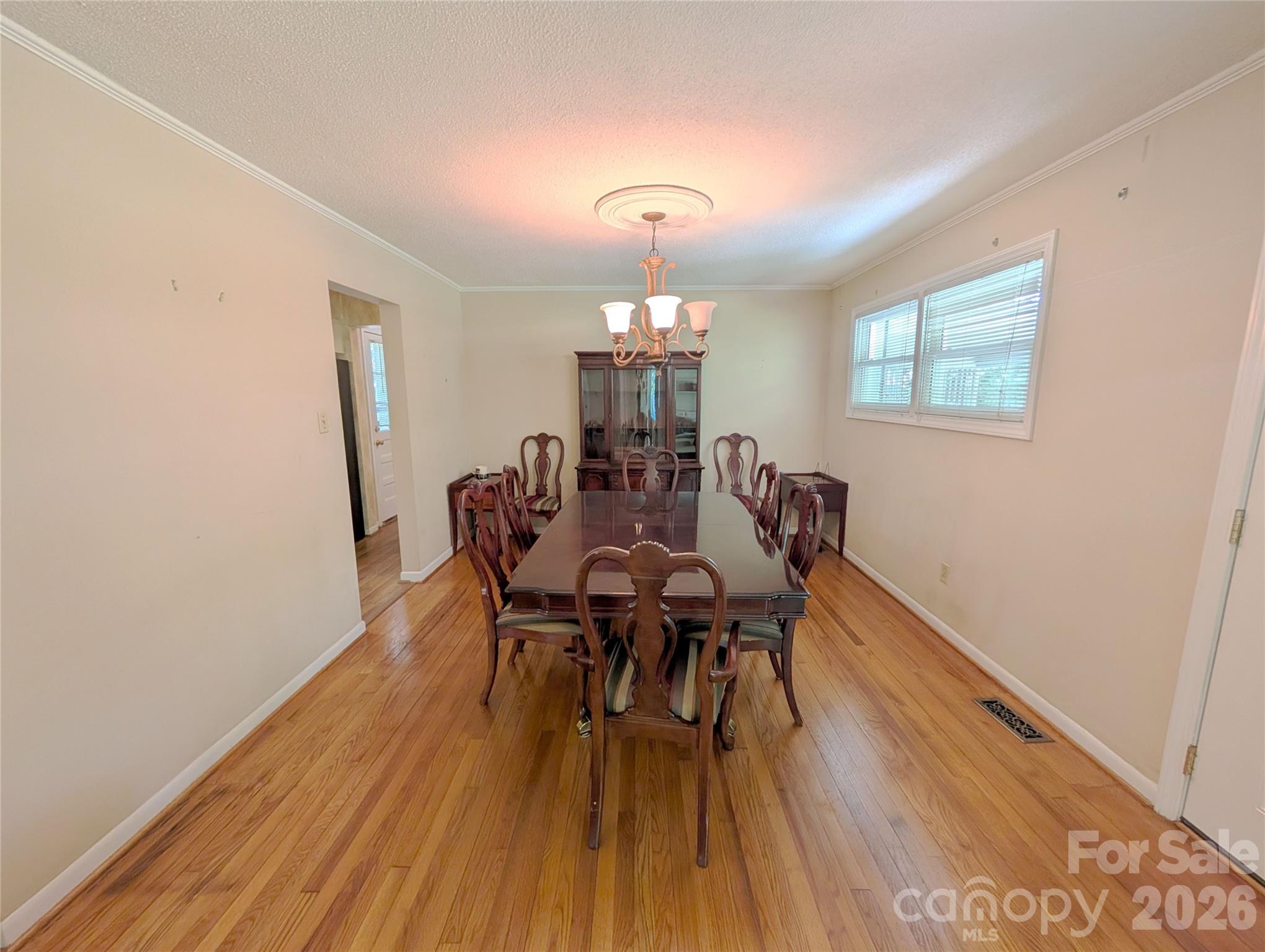 2 Lynwood Circle