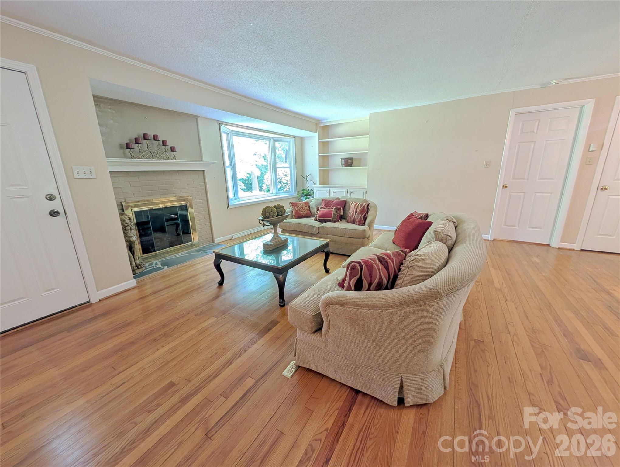 2 Lynwood Circle