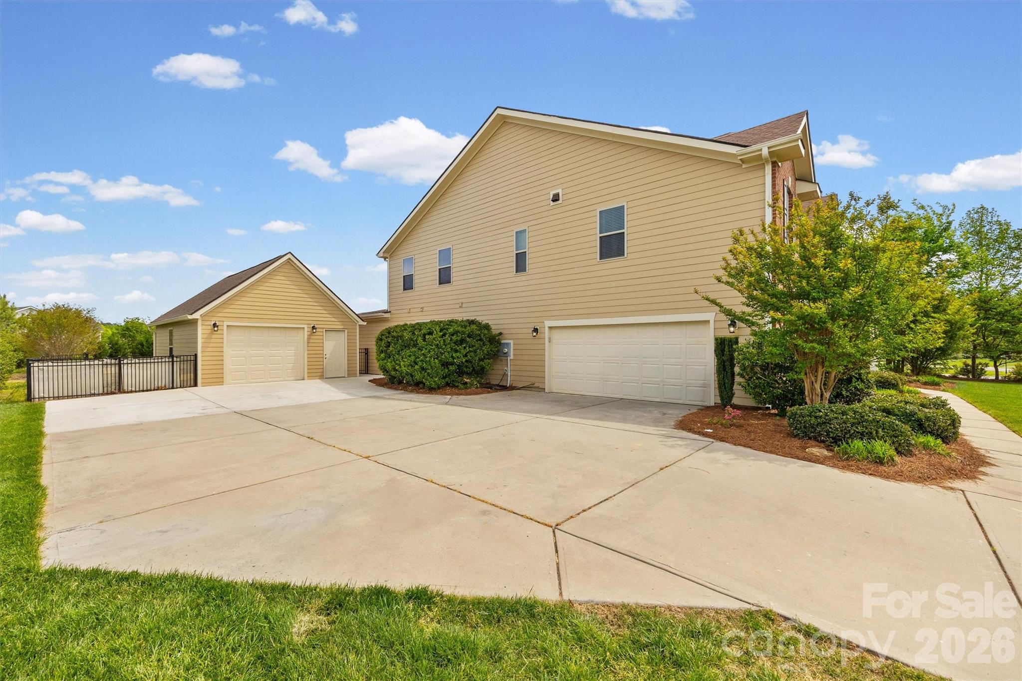 Candella - Residential