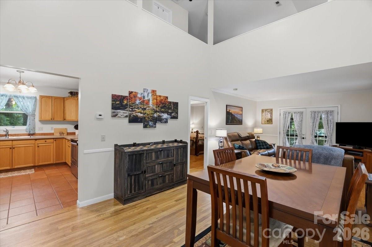 122 Arnold Heights