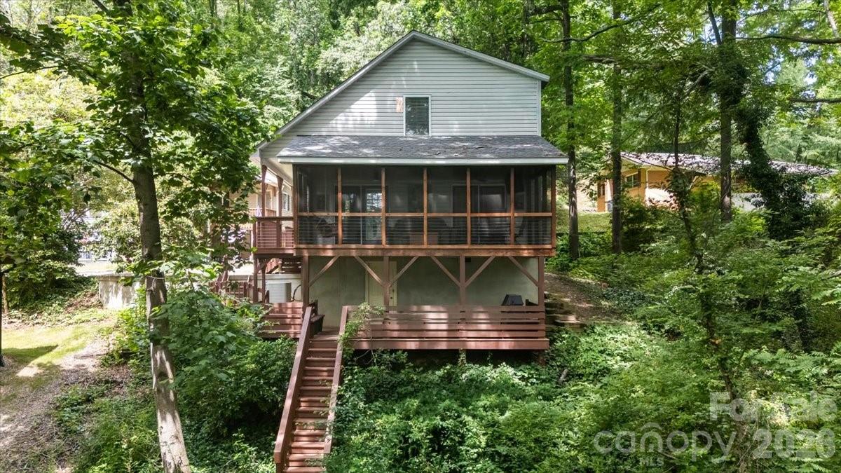 122 Arnold Heights