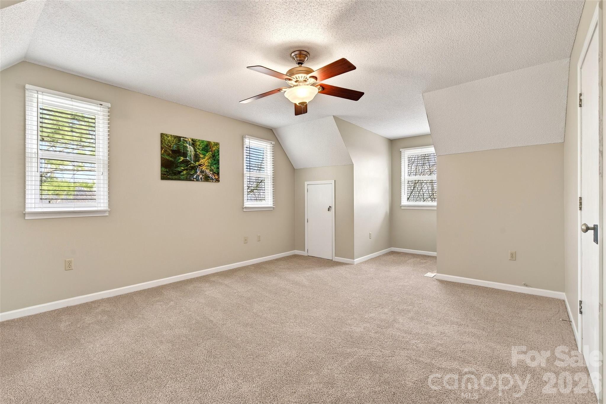 Gateway Mountain - Residential