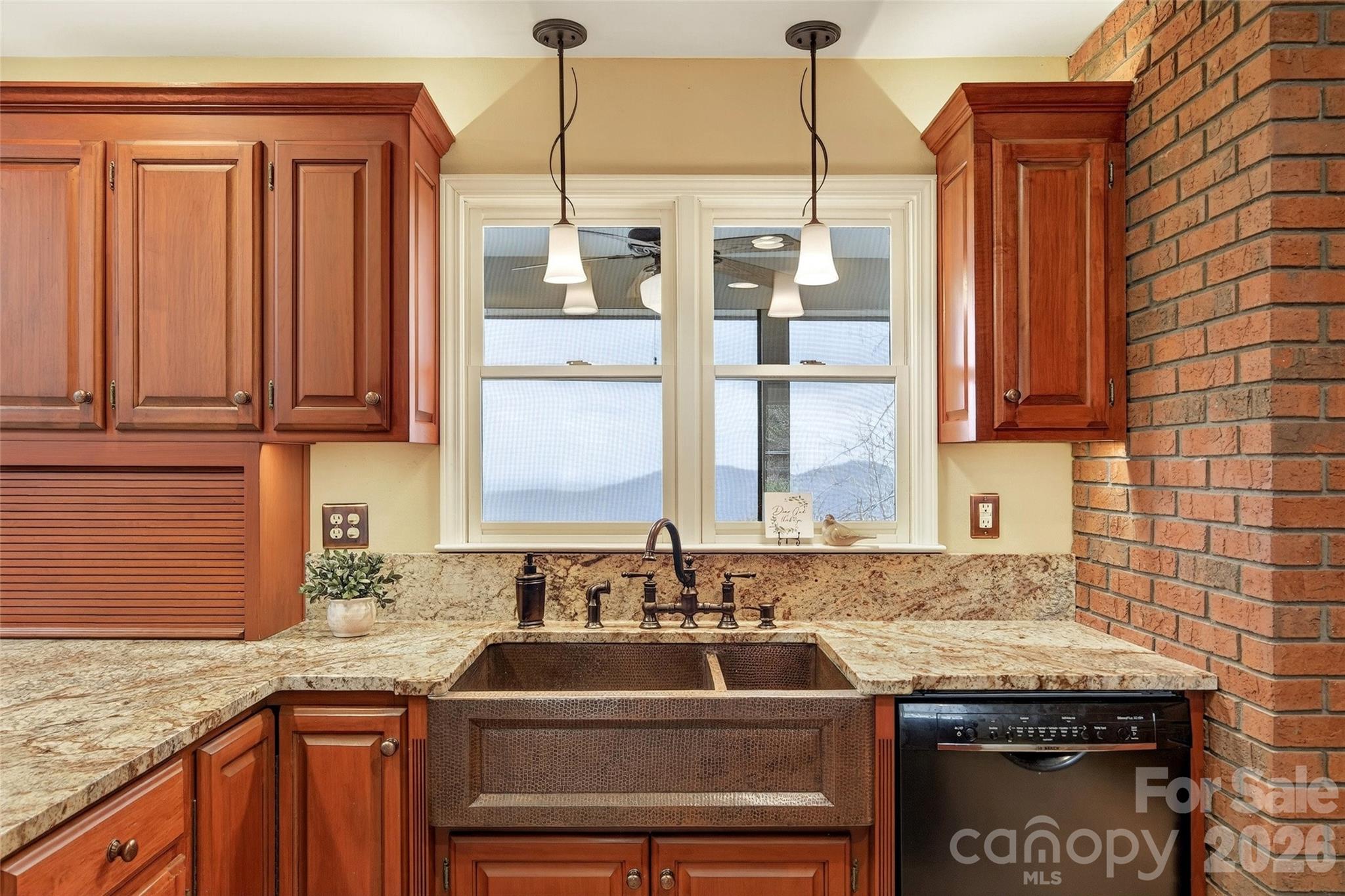 Gateway Mountain - Residential