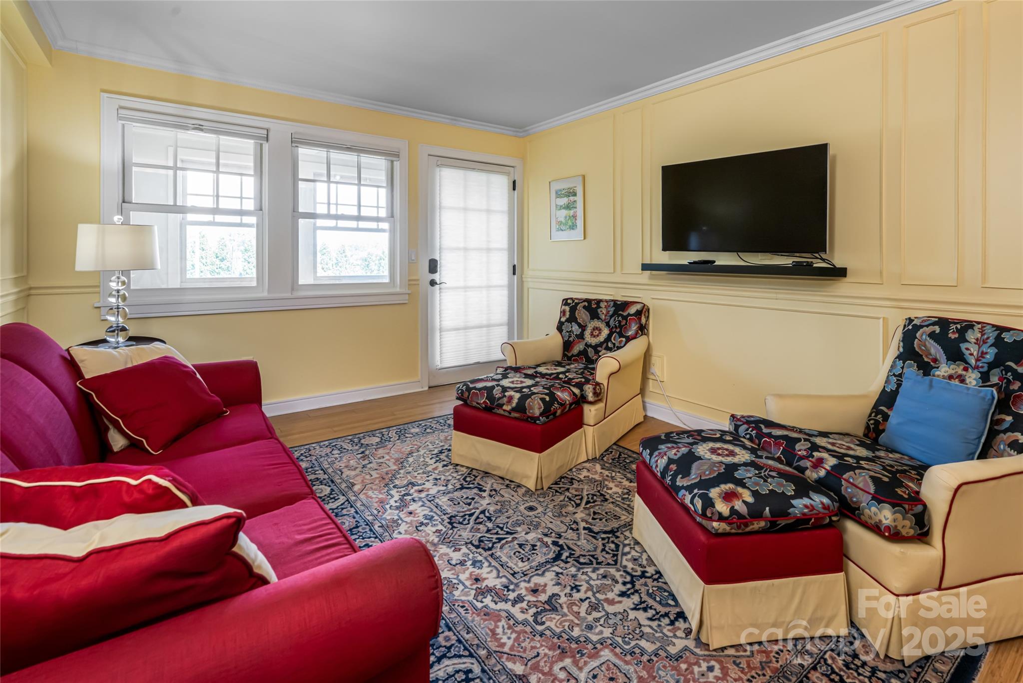 37 Hiawassee Street W203