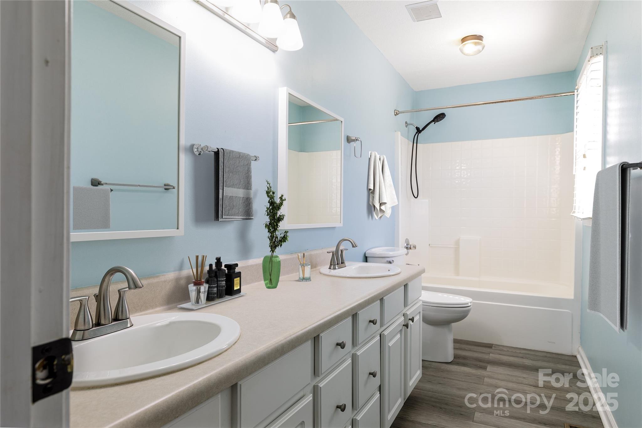 Maple Crest - Residential