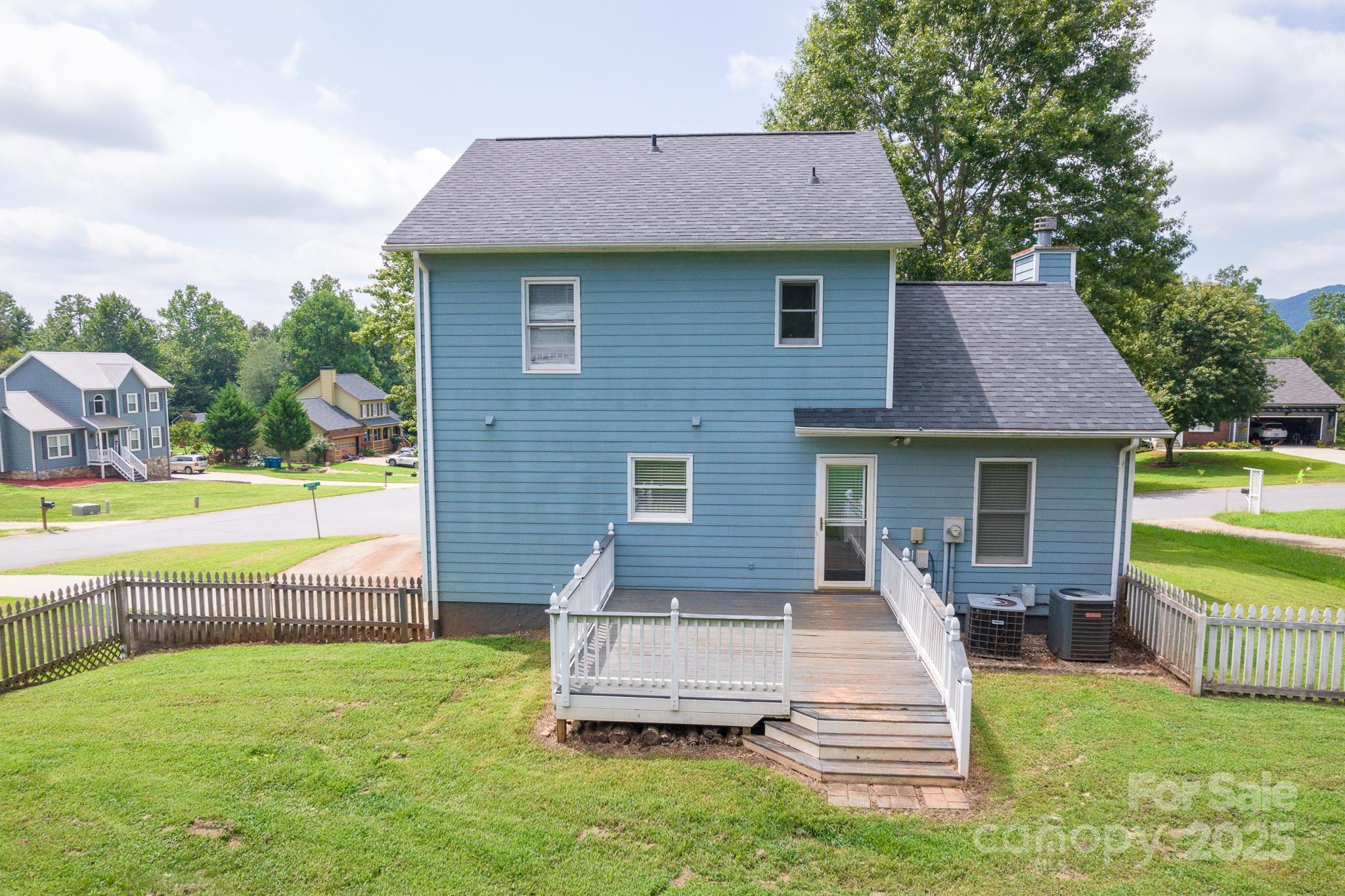 Maple Crest - Residential