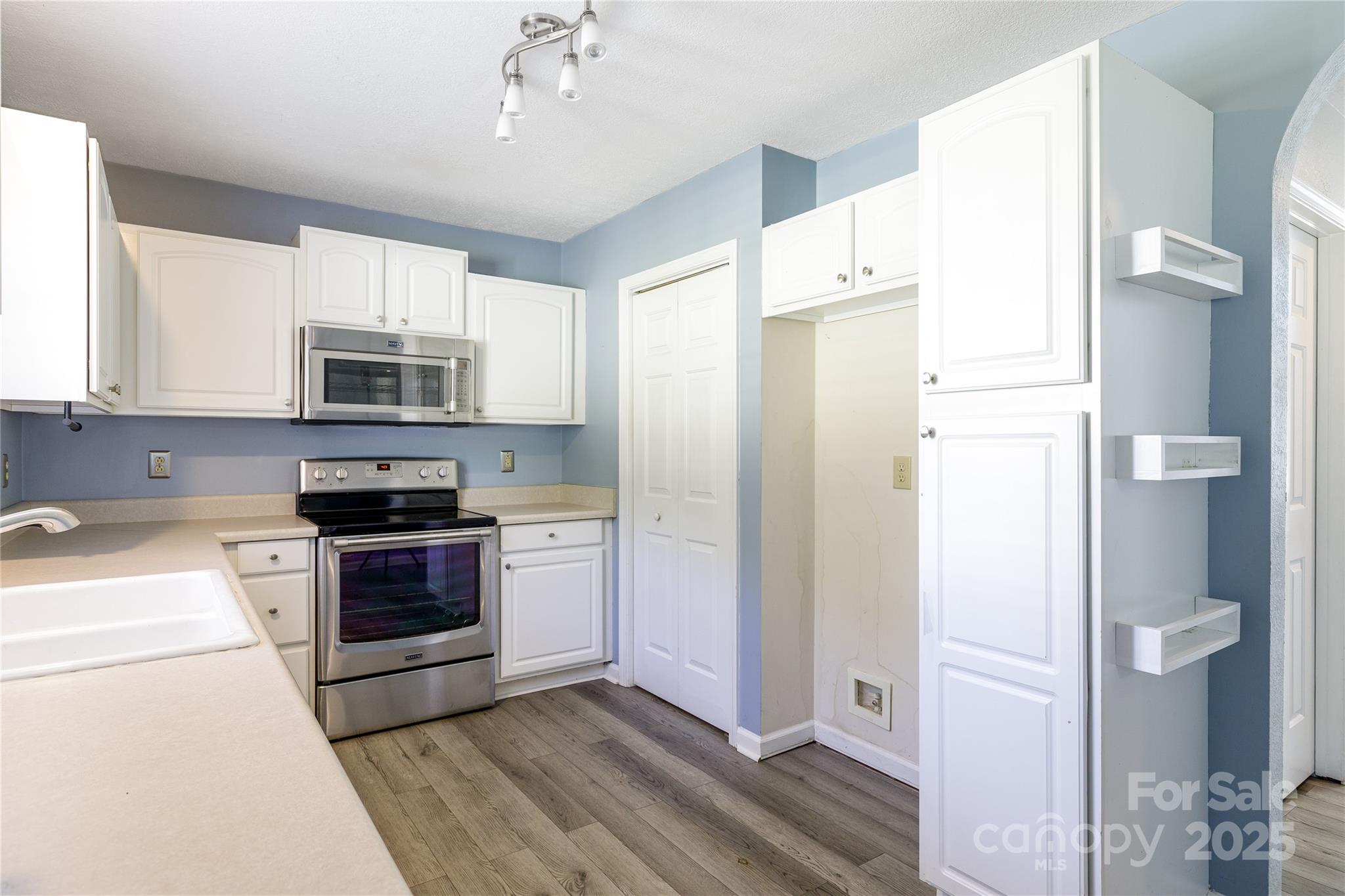 Maple Crest - Residential