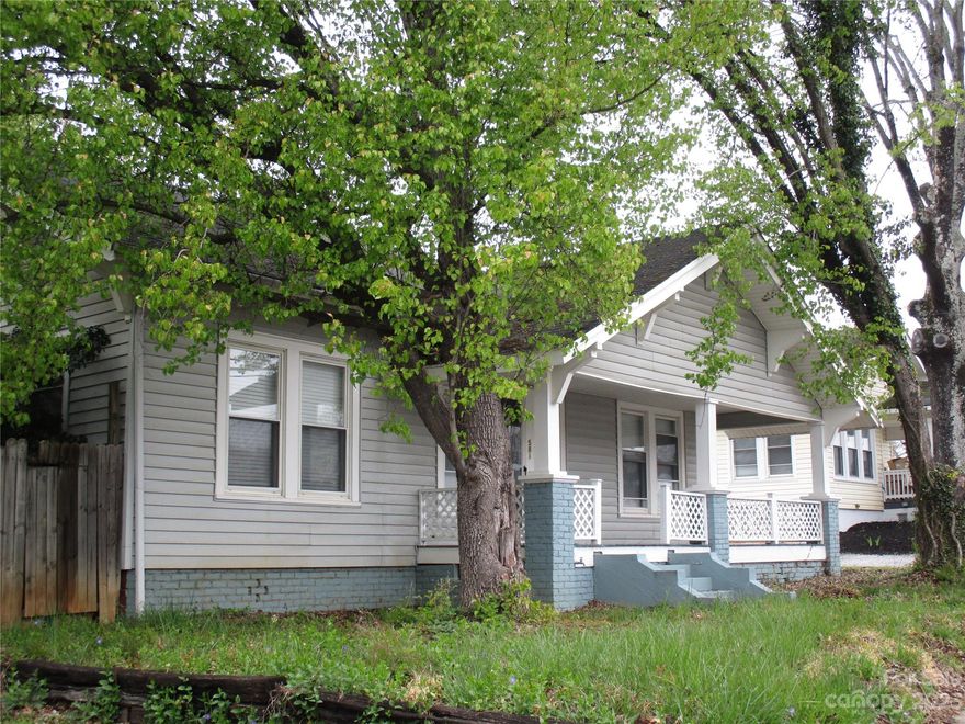 Built in 1925 this home has seen a lot of changes in Marion. It offers 3 bedrooms and 1 bathroom, kitchen, dining area and living room. Most of the house has hardwood floors, window units for cooling and oil heat.  Two bedrooms have ceiling fans. There is an outbuilding in the back yard. Covered front porch, concrete sidewalk, and the driveway is shared. This house has potential. Home is being sold "as is" Seller will not be able to do any repairs. Price reflects.
Highest and Best offers to be turned in by 5pm Thursday evening. Please send pre-approval letter or proof of funds.  Thanks.
