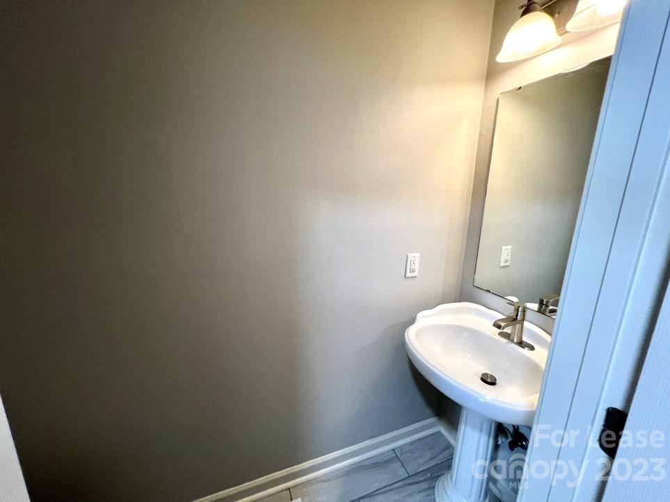 Elliott Acres - Residential Lease