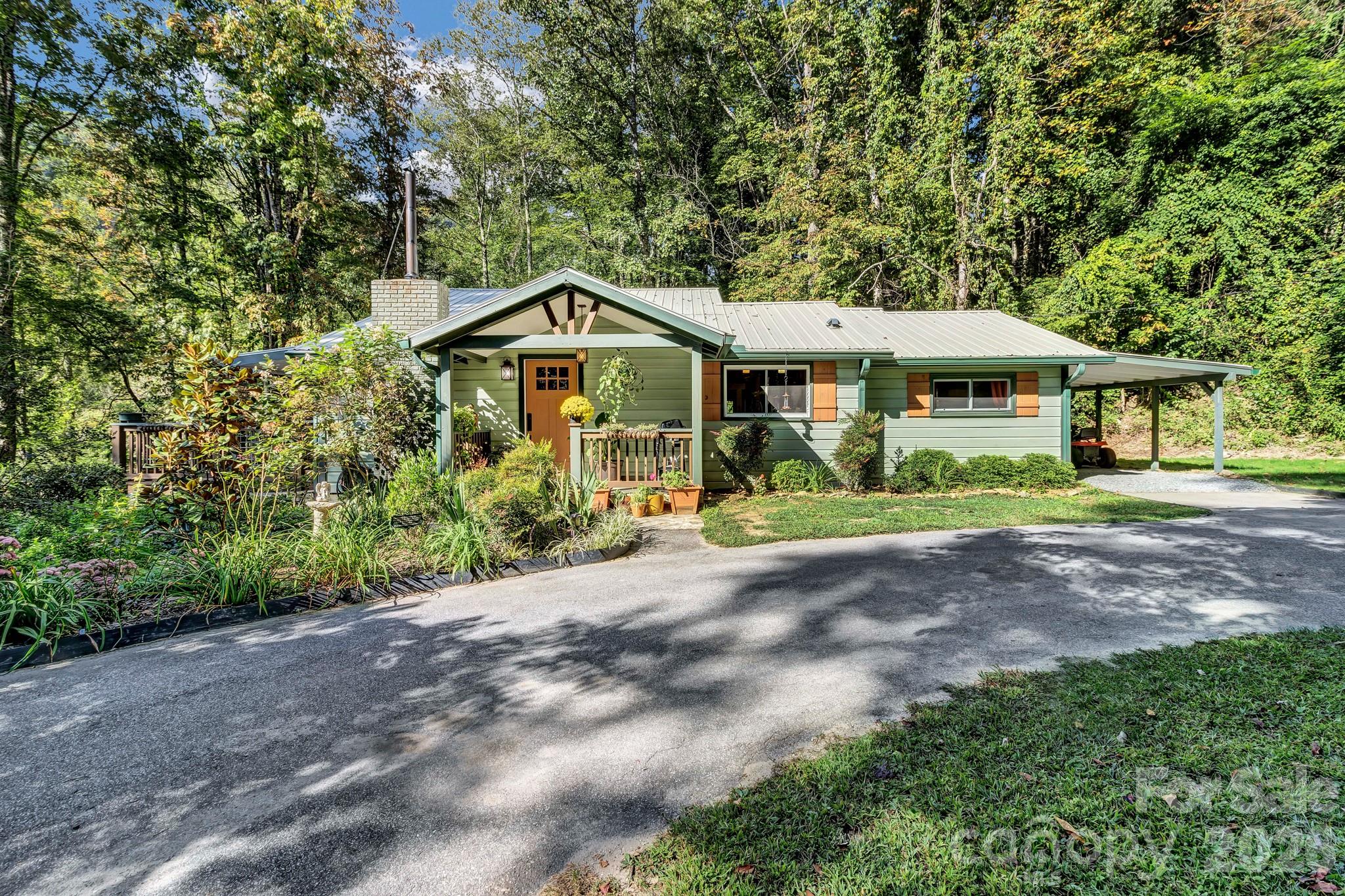 3851 Gerton Highway