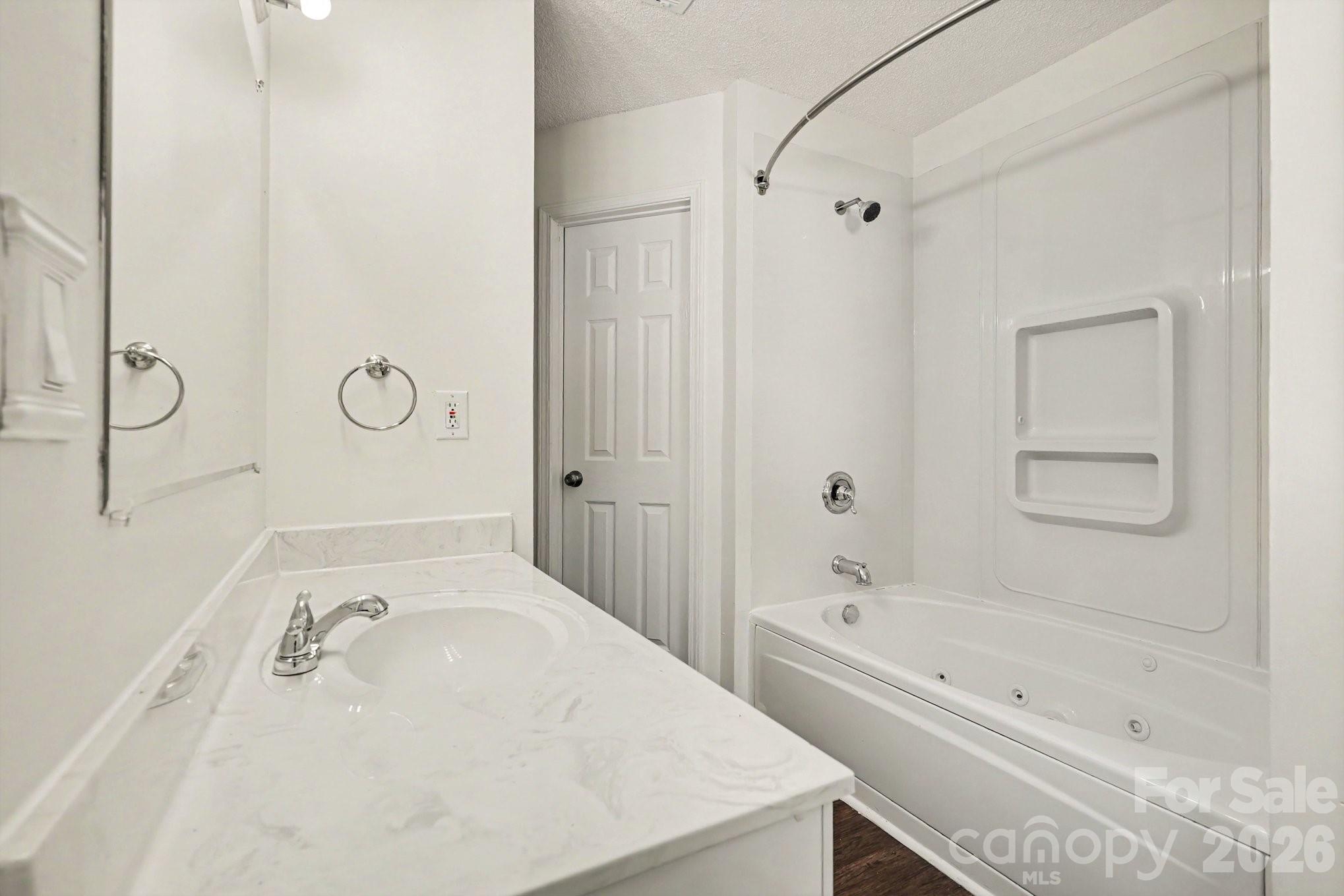 Brandon Oaks - Residential