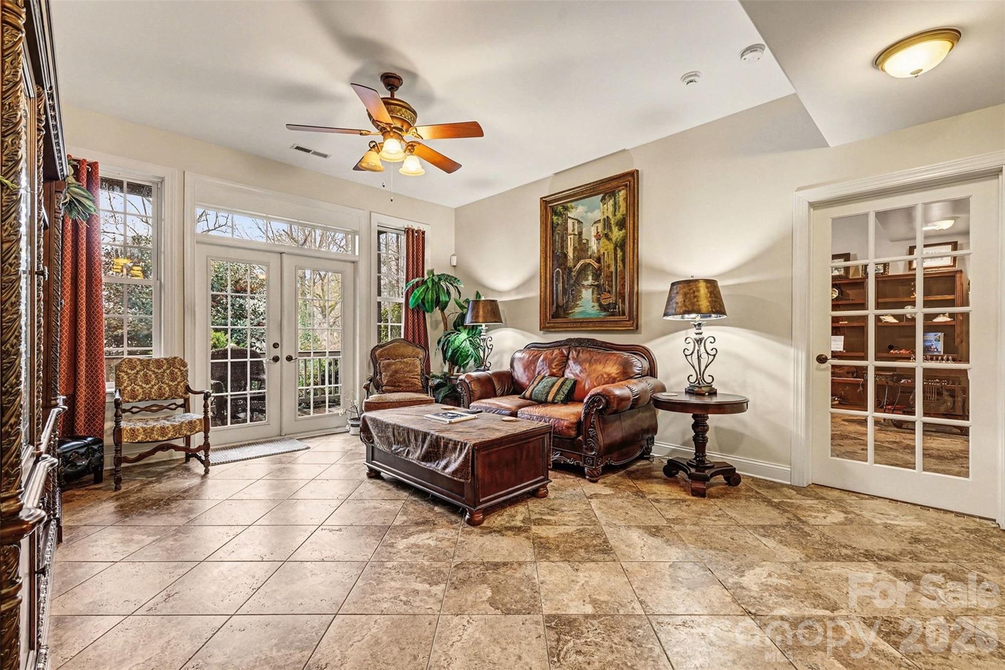 Tega Cay - Residential