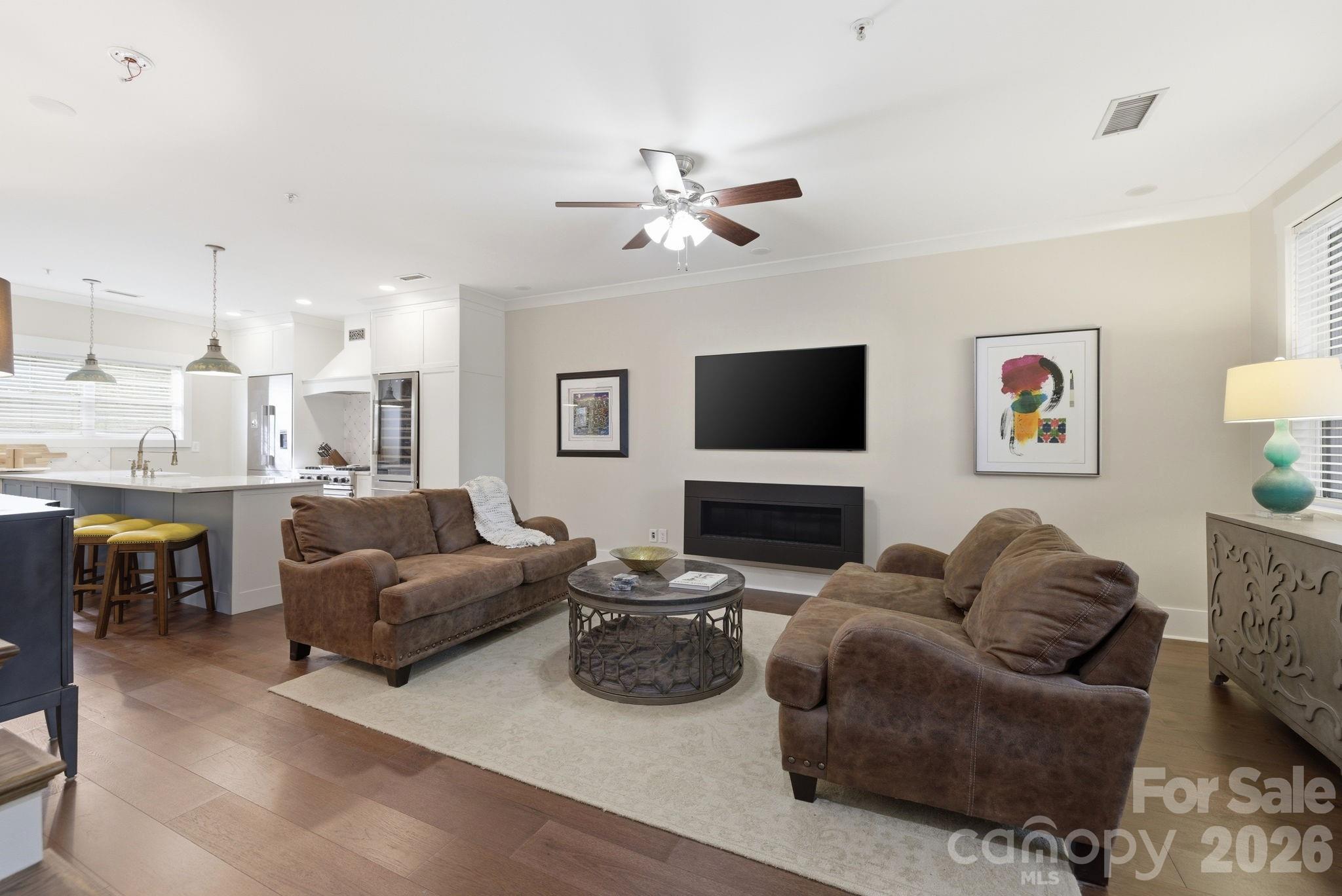 223 S Torrence Street 65