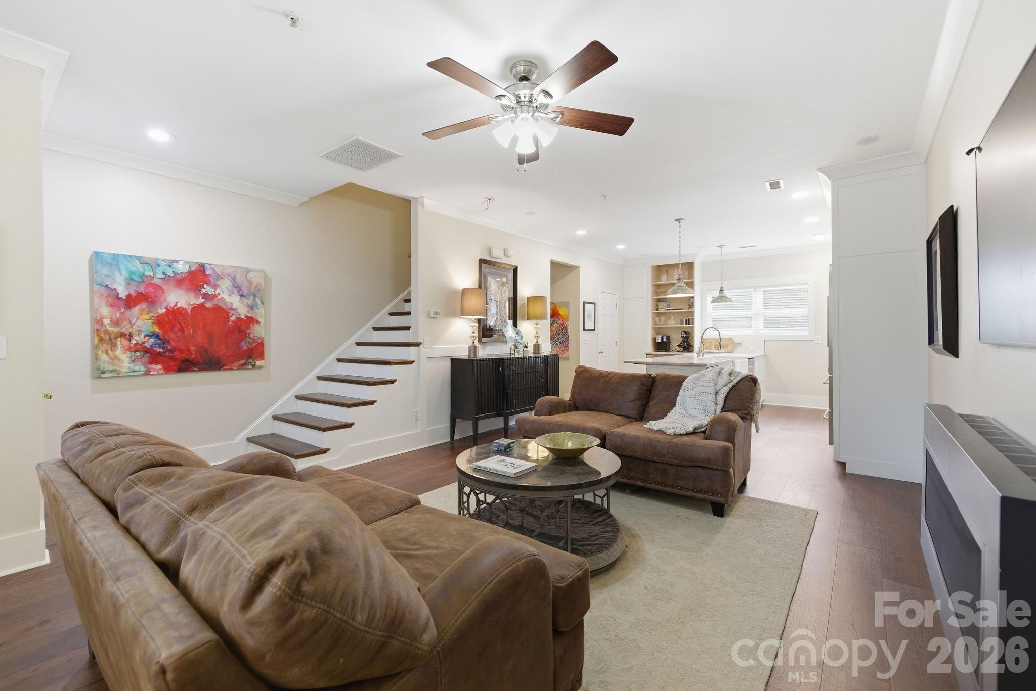 223 S Torrence Street 65