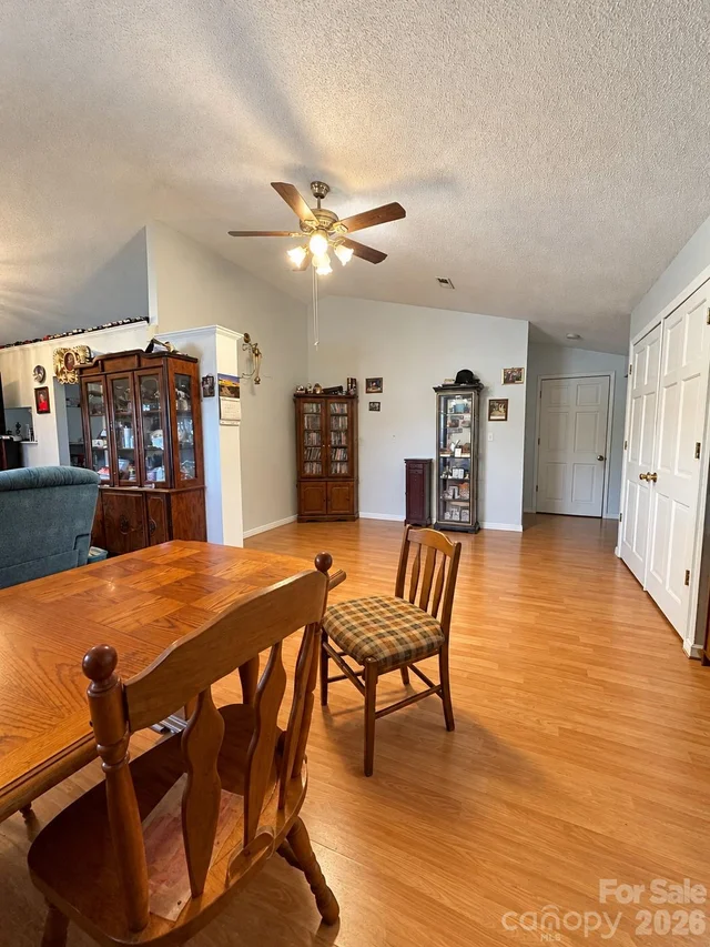165 Green Circle Drive, photo 4 of 18