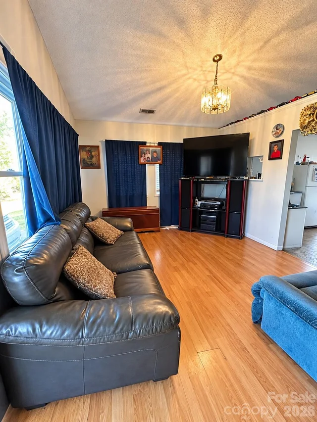 165 Green Circle Drive, photo 3 of 18