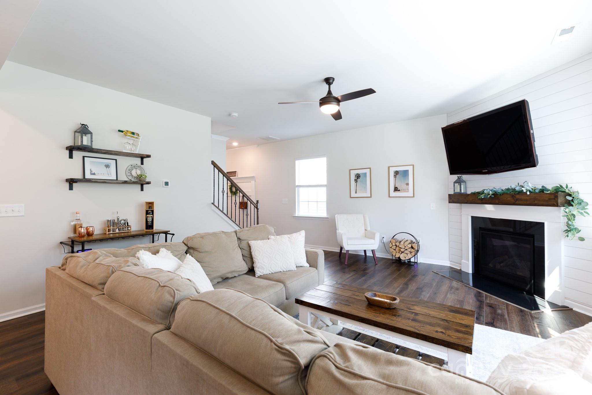 1207 Loggerhead Drive