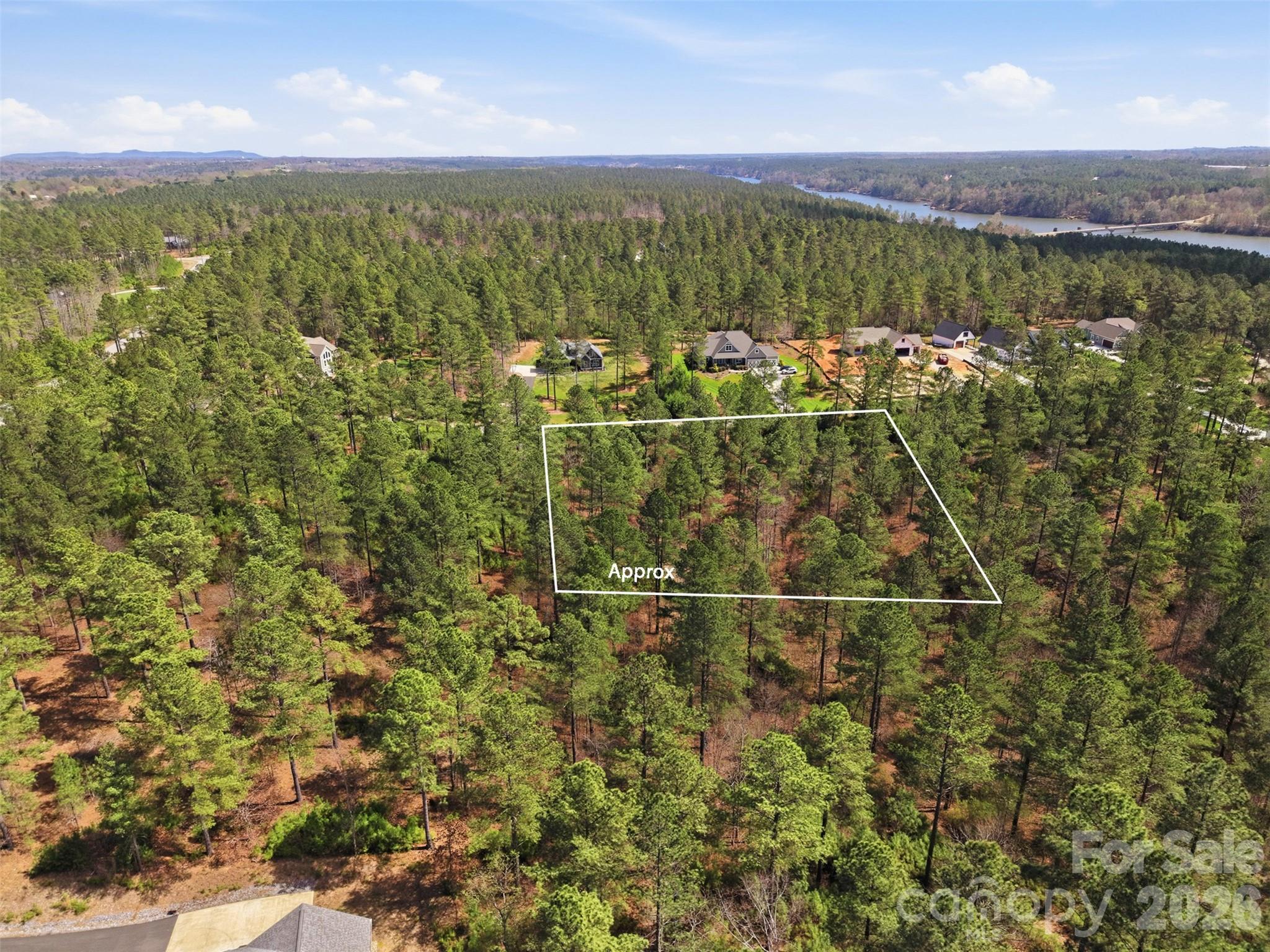 The Waterfront Club - Land