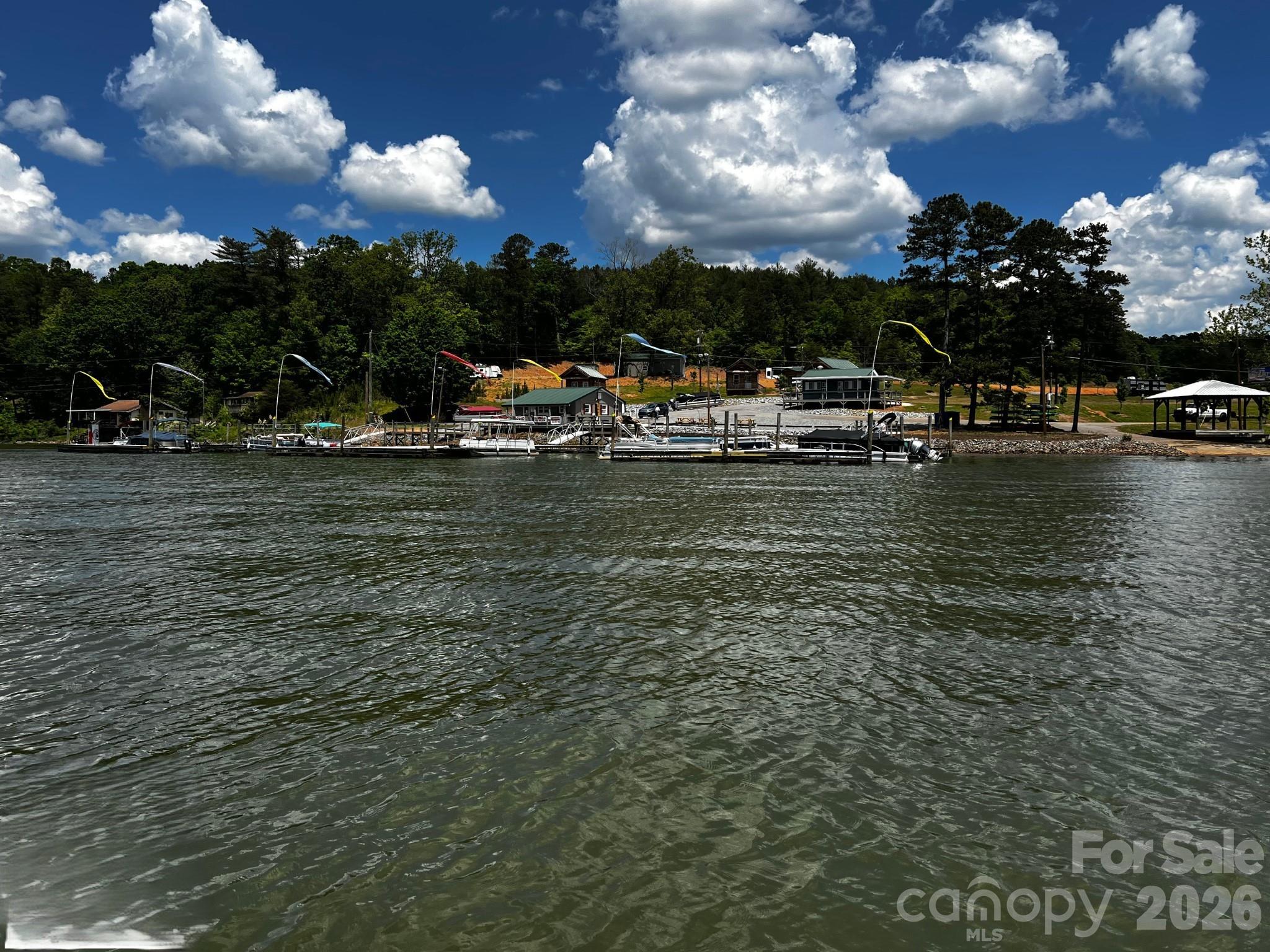 The Waterfront Club - Land