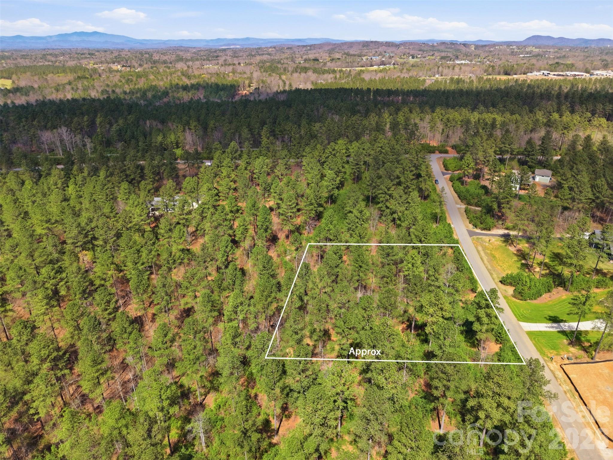 The Waterfront Club - Land