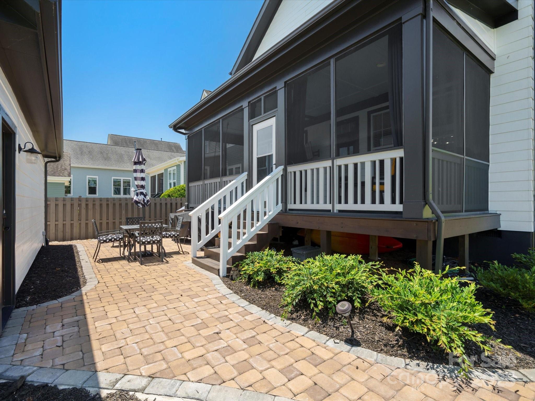 Riverwalk - Residential