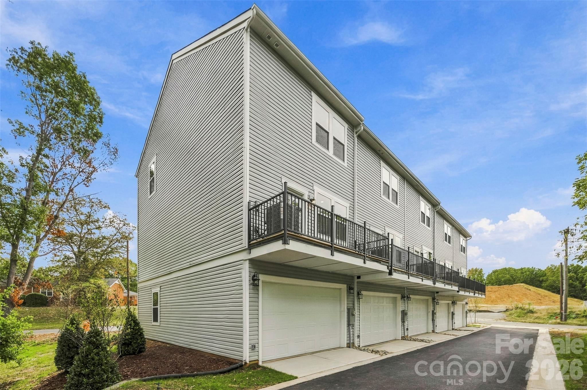 3130-3146 Bunche Drive