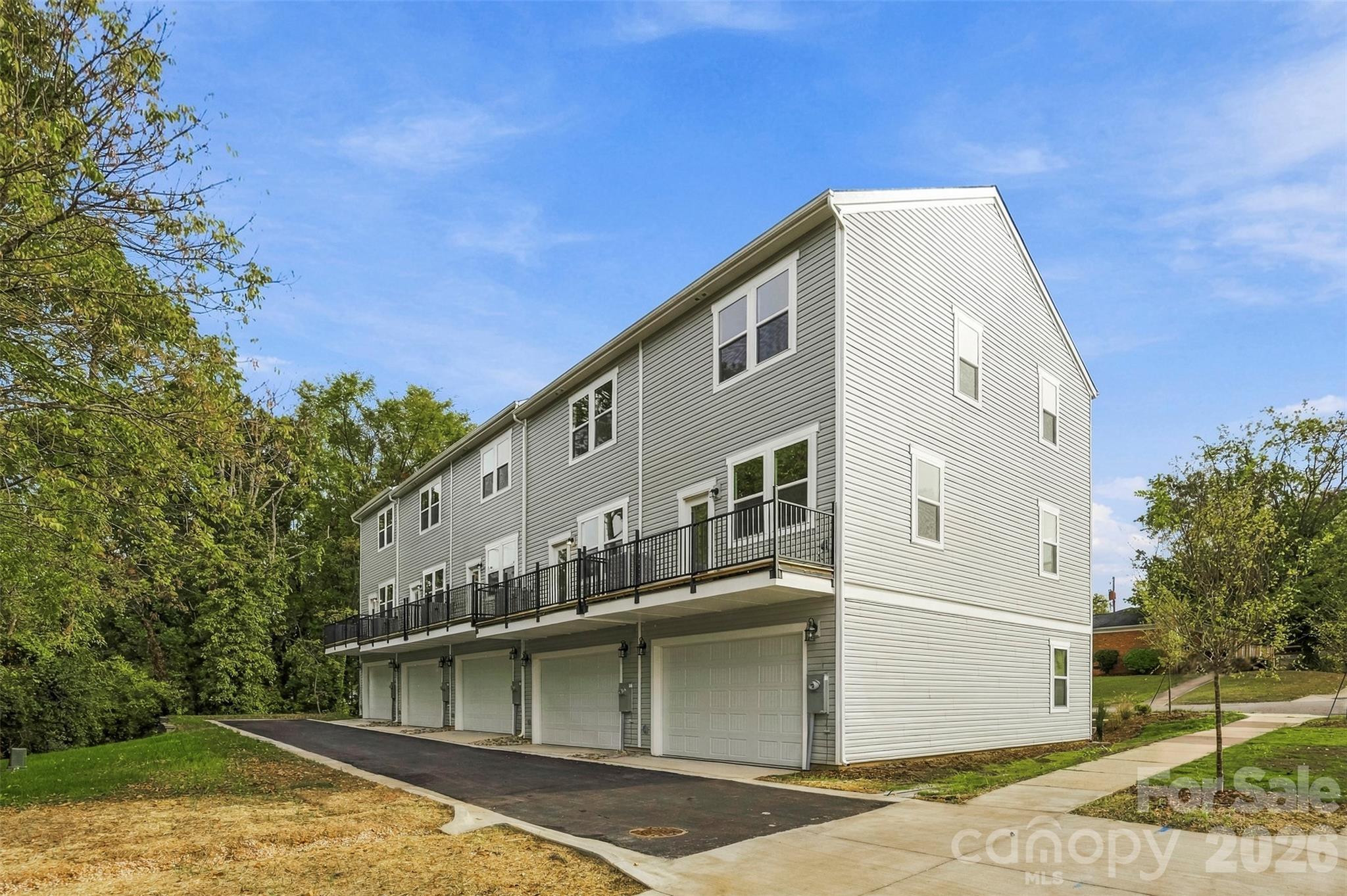 3130-3146 Bunche Drive