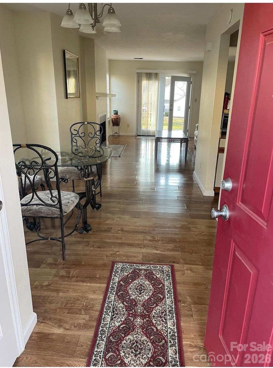 814 Selwyn Oaks Court