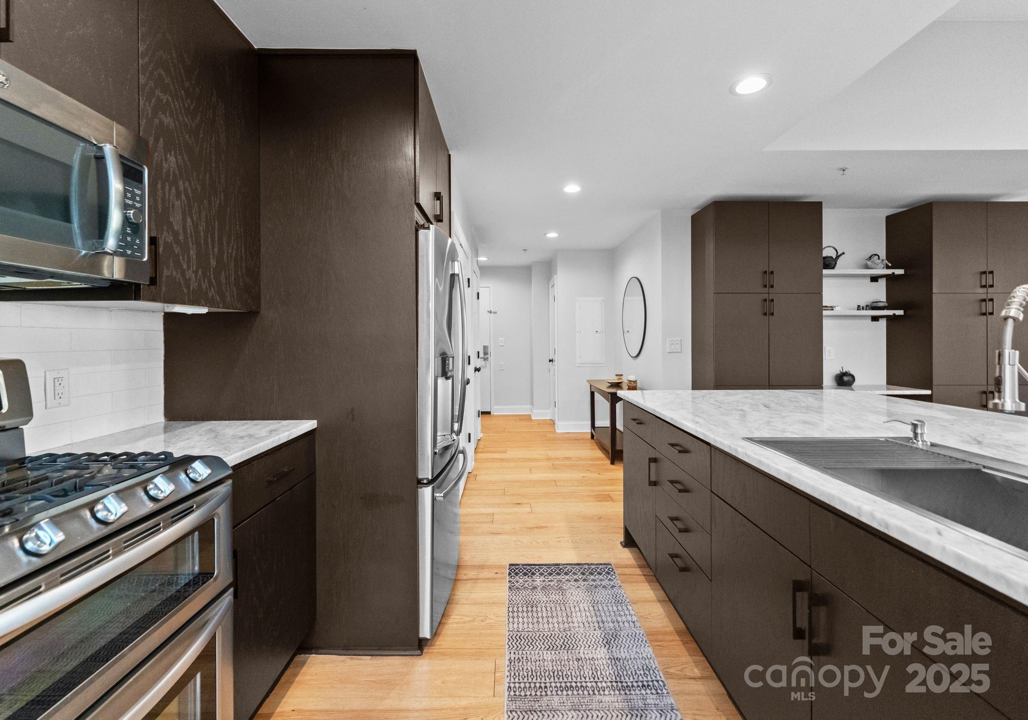 Charlotte, North Carolina 28203, United States, 3 Bedrooms Bedrooms, ,2 BathroomsBathrooms,Residential,Active,105430