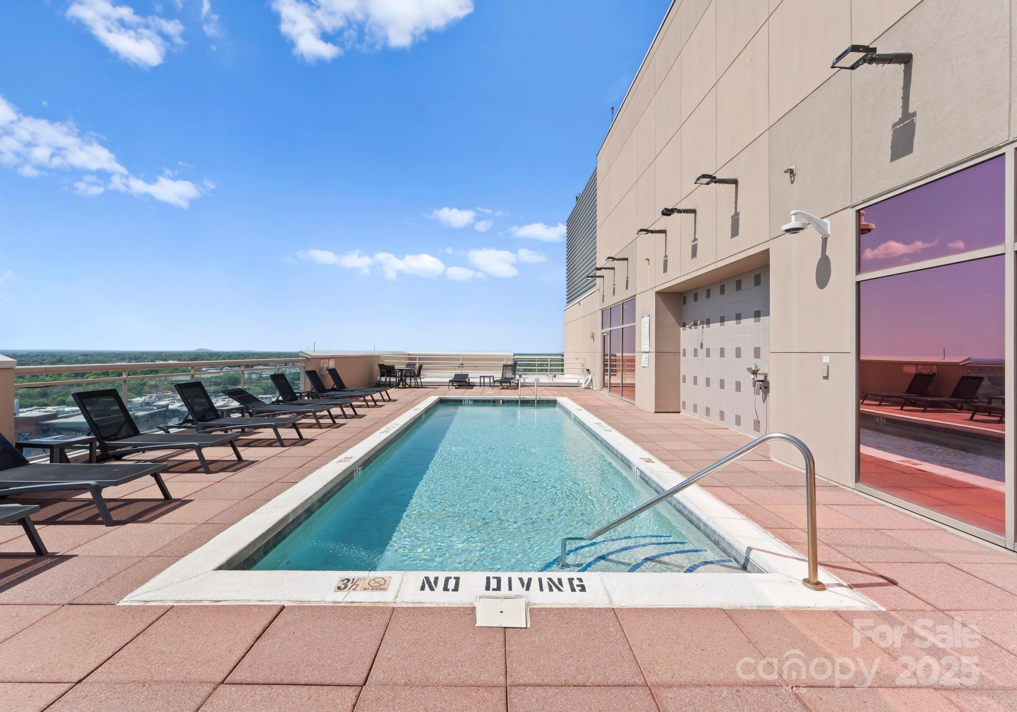 Charlotte, North Carolina 28203, United States, 3 Bedrooms Bedrooms, ,2 BathroomsBathrooms,Residential,Active,105430