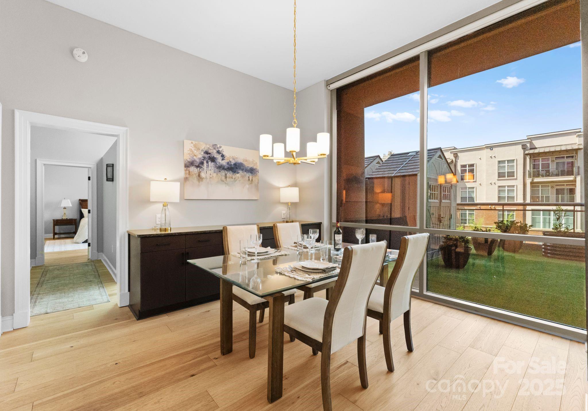 Charlotte, North Carolina 28203, United States, 3 Bedrooms Bedrooms, ,2 BathroomsBathrooms,Residential,Active,105430